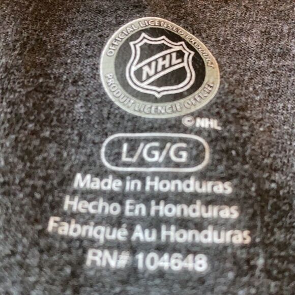 NHL Blackhawk Logo Men’s Tee Shirt Size Large - Picture 3 of 5